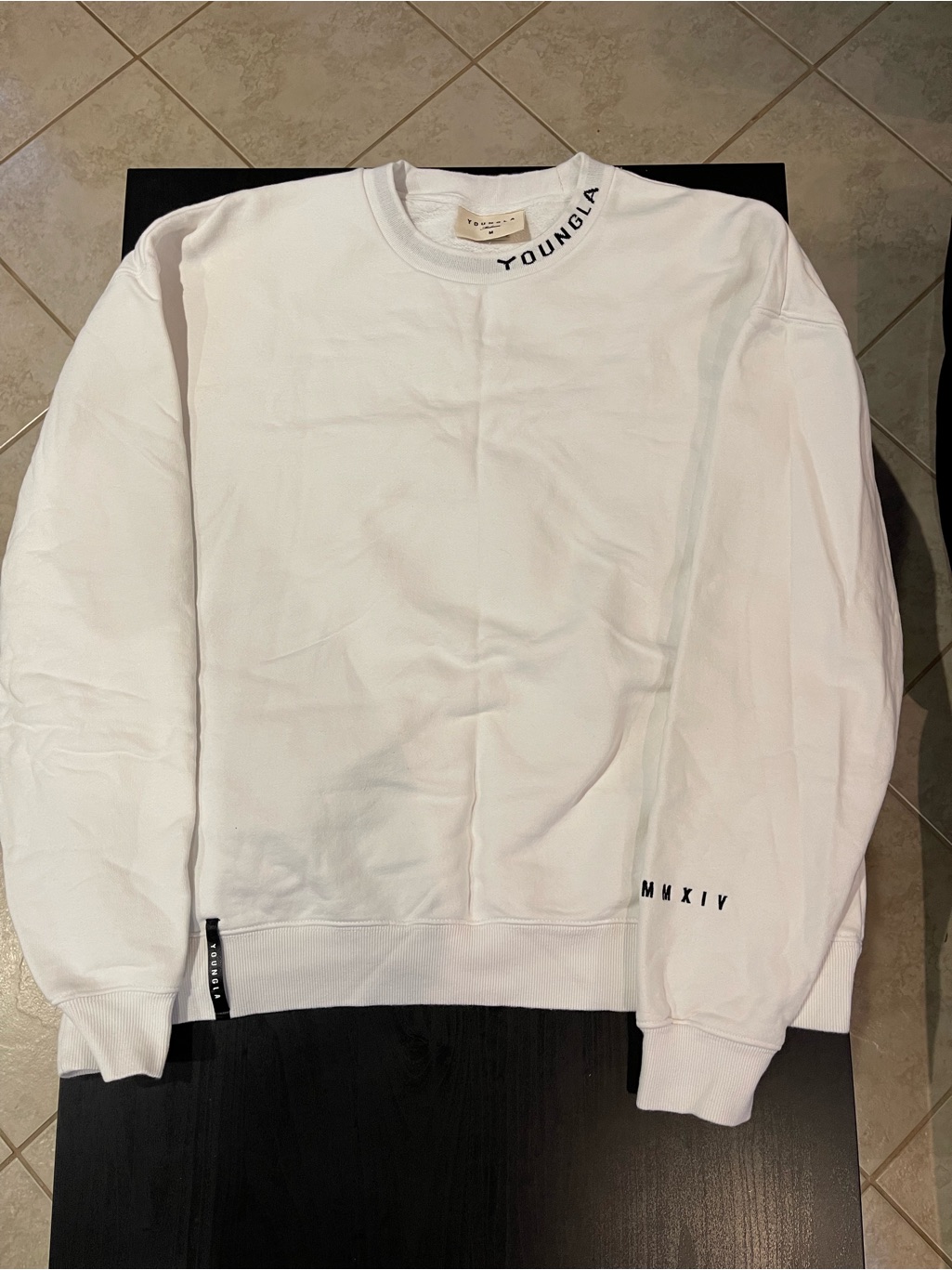 Youngla White Crewneck Pullover Sweatshirt